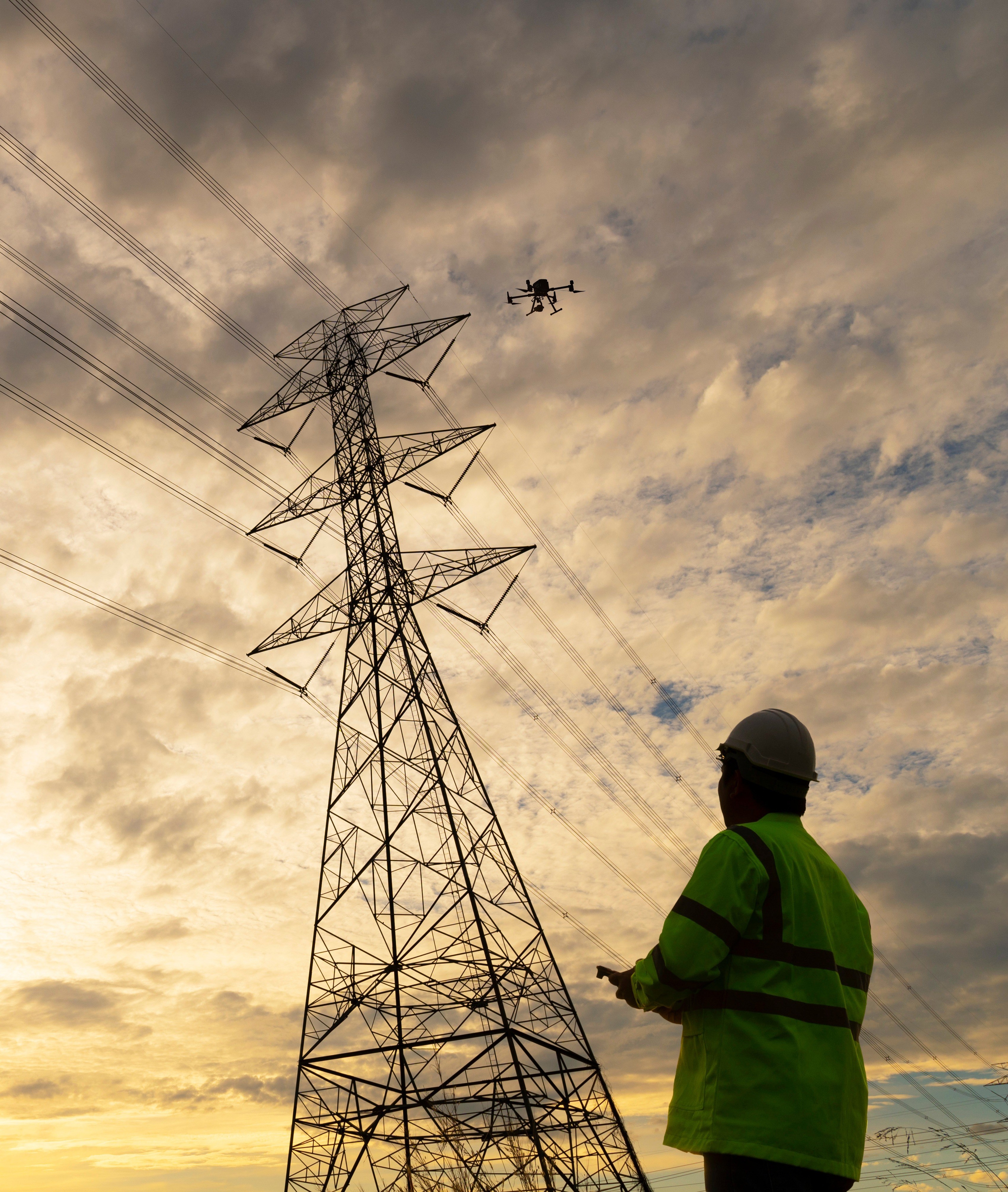 Equipamentos e soluções EnergHisan para energia e infraestrutura